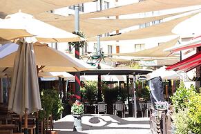 UH ApartHotel Lastarria 70
