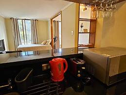 UH ApartHotel Lastarria 70