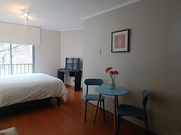 UH ApartHotel Lastarria 70