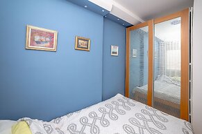 Art Deco Apartment