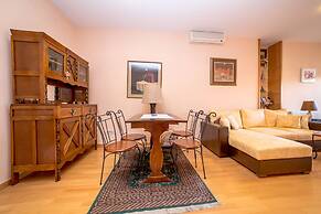 Art Deco Apartment