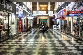 Art Deco Apartment