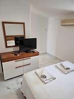 Plaka Sungrace Studios & Apartments