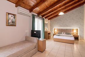Plaka Sungrace Studios & Apartments