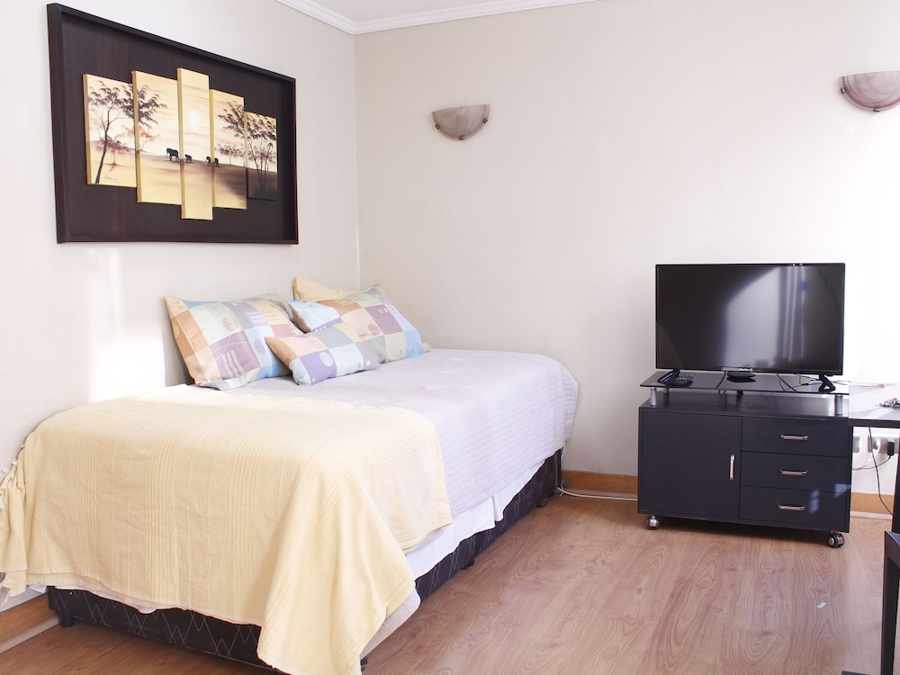 UH ApartHotel Lastarria 104