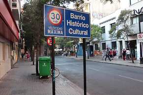 UH ApartHotel Lastarria 104