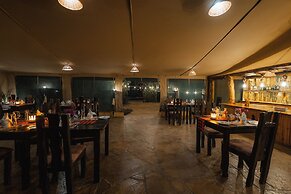 Mara Big Five Lodge