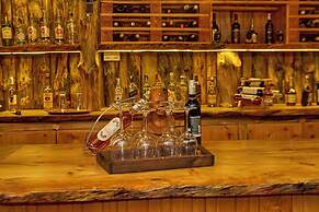 Mara Big Five Lodge
