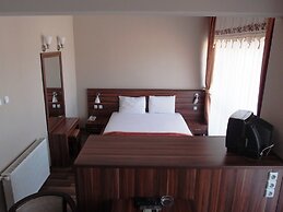 Otel Tirem