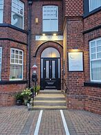Crescent Lodge Guest House