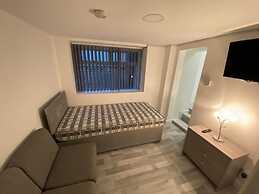 Honley Hotel