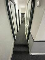 Honley Hotel