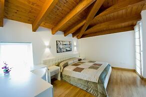 B&B Jolie