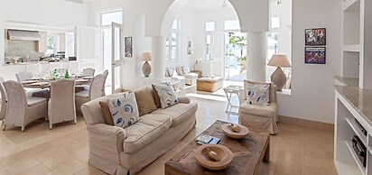 Arushi Villa