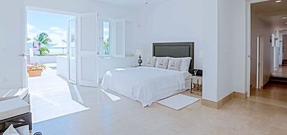 Villa Arushi