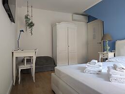 Cosmopolitan Central Rooms