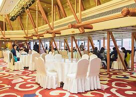 Golden Oasis Hotel