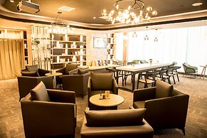 Golden Oasis Hotel