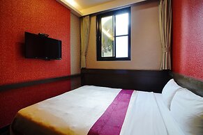 Happy Hotel