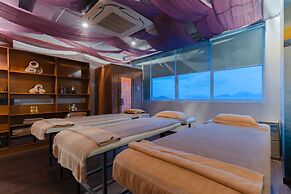 Le's Cham Hotel