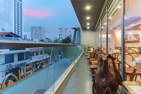 Le's Cham Hotel