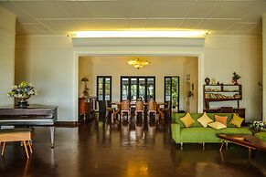 Castle Hill Bungalow