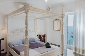 La Concha Suites