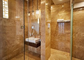 Aghababyan's Hotel