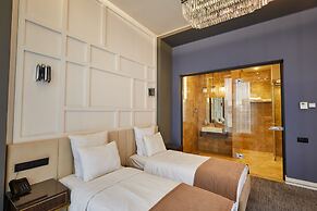 Aghababyan's Hotel