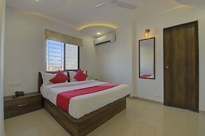 OYO 17036 Rk's Regency