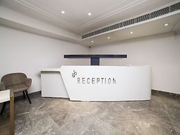 OYO 23088 Hotel Dev Palace
