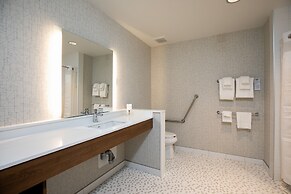 Holiday Inn Express Lethbridge Southeast by IHG