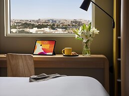 ibis Jeddah Malik Road