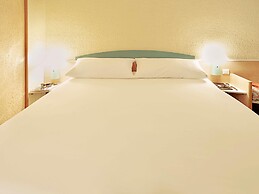 ibis Jeddah Malik Road