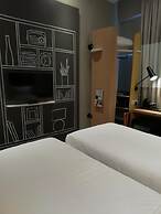 ibis Jeddah Malik Road