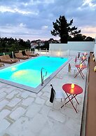 O House Ericeira Hills