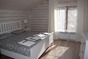 Ryabinovie Busy Guest House