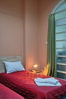 Guest House 32
