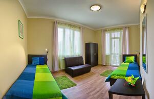Guest House 32