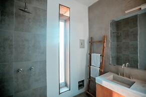 Hotel Enai