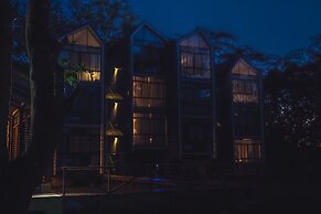 Hotel Enai