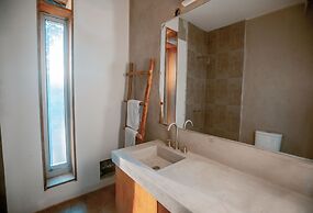 Hotel Enai