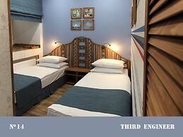 Lucky Ship Art Hotel