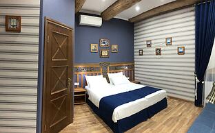 Lucky Ship Art Hotel