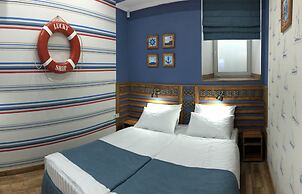 Lucky Ship Art Hotel