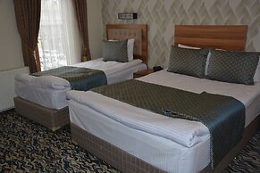 Ada Hotel