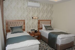 Ada Hotel