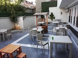 Ada Hotel