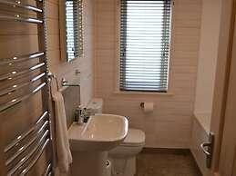 The Chiltern Lodges at Upper Farm Henton