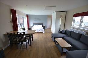 The Chiltern Lodges at Upper Farm Henton
